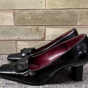 Bruno Magli Black Patent Leather Shoes Women’s Size 37